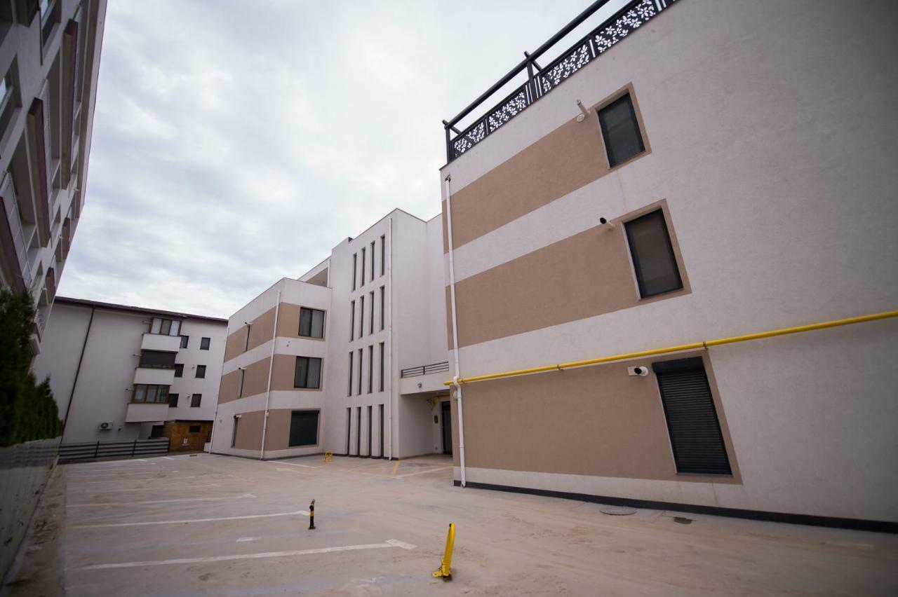 Apartel Black & White Navodari Exterior photo